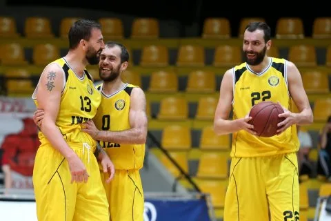 BK Inter Bratislava vs. MBK Rieker Com-therm Komárno, 3. zápas finále PO