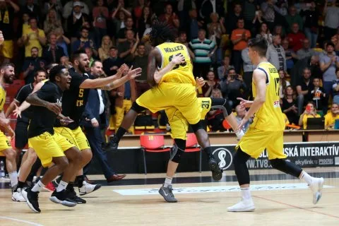 BK Inter Bratislava vs. MBK Rieker Com-therm Komárno, 5. zápas finále PO