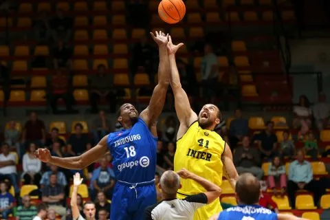 Inter Bratislava vs. Fribourg Olympic (SUI)
