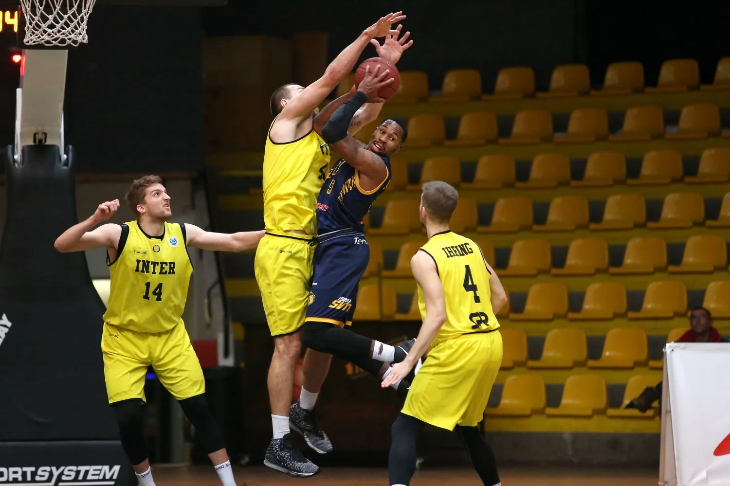 Inter Bratislava vs. Iskra Svit – foto 25