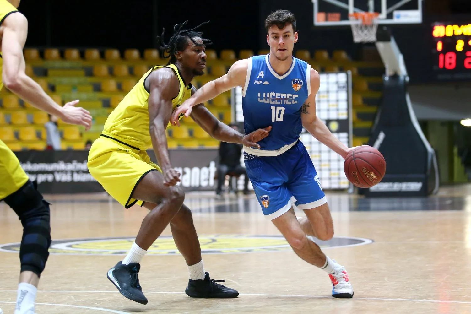 Inter Bratislava vs. BKM Lučenec – foto 15