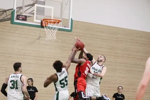 MBK Baník Handlová vs. MBK Rieker COM-therm Komárno