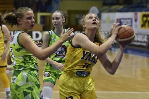 M-SR Mladšie žiačky: Young Angels U13 Košice vs. ŠBK Šamorín
