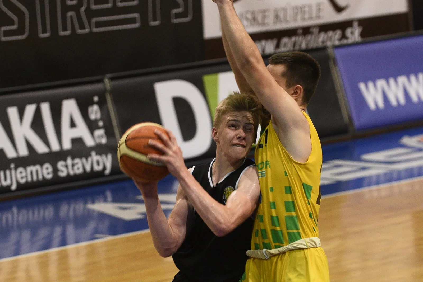 M-SR Juniori: ŠBK Junior Levice vs. Inter Bratislava – foto 1