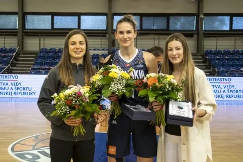 Basketbalistka roka