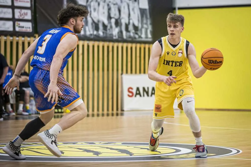 Inter Bratislava vs. BKM Lučenec – foto 4