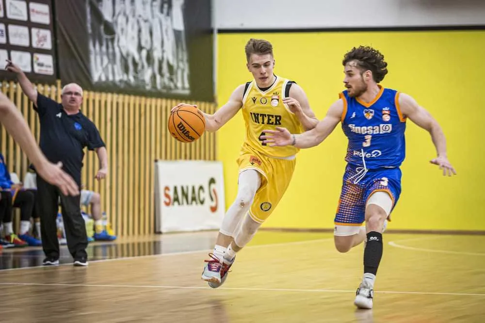 Inter Bratislava vs. BKM Lučenec – foto 6