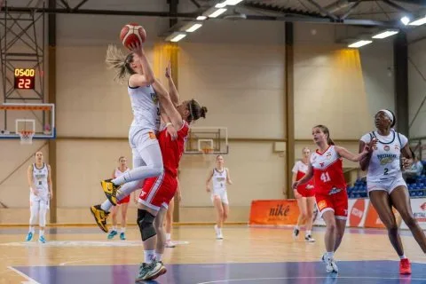 Piešťanské Čajky vs. BK AS Trenčín