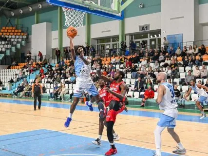 Nitra Blue Wings vs. BC Komárno