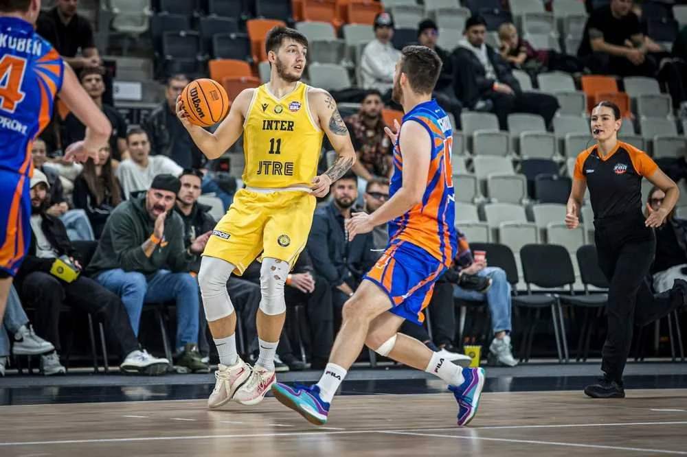 Inter Bratislava vs. BKM Lučenec – foto 13