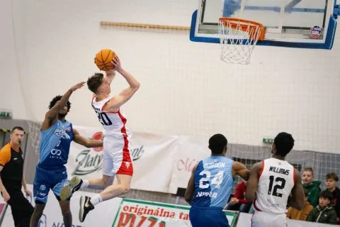 BC Komárno vs. Nitra Blue Wings