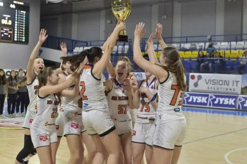 Záverečný ceremoniál, MEL/BasketGirls