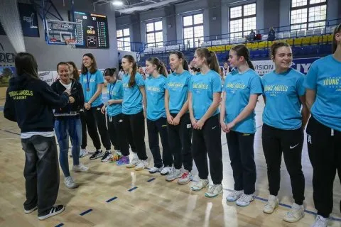 Záverečný ceremoniál, MEL/BasketGirls