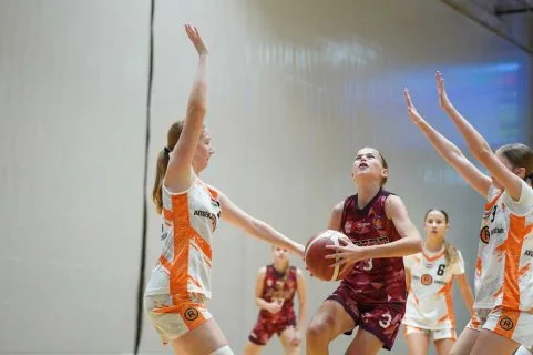 RÁTGÉBER Pécs U14 (HUN) vs. BK Lokomotíva Sereď U14, MEL/BasketGirls®