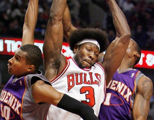 Ben Wallace prichádza pomôcť LeBronovi Jamesovi