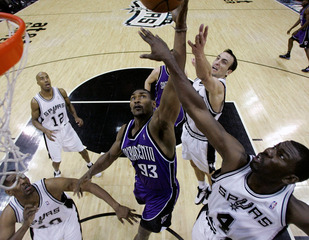 Fotogaléria k nočným stretnutiam NBA z 21. marca