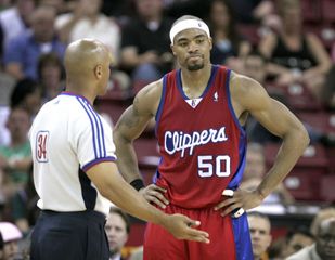 Fotogaléria k nočným stretnutiam NBA z 3. apríla