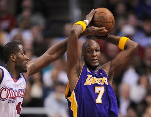 Dallas už s postupom, Denver zdolal Golden State