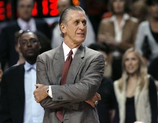 Tréner Riley odstúpil, v Miami ho nahradí Spoelstra