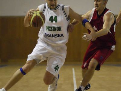 Holešovský pred sezónou takmer skončil, basketbal ho však stále baví