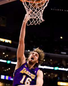 Gasol po zranení opäť v základe Lakers