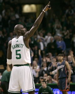 Celtics zdolali po Spurs a Rockets aj Mavericks