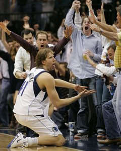 Nowitzki by mohol nastúpiť v stredu proti Warriors