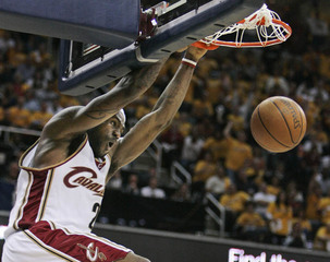 Najlepšie akcie Jamesa za rok 2007 podľa NBA.tv