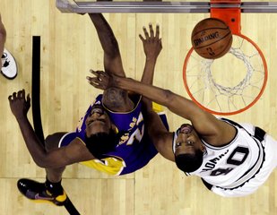 Spurs zvládli prvý domáci duel, znížili stav série na 1:2