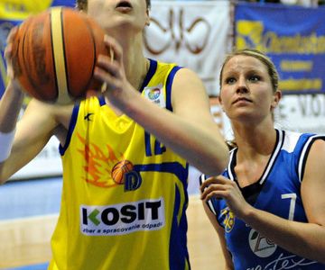 Rožnavčanky v extralige s novým trénerom M. Szakállom
