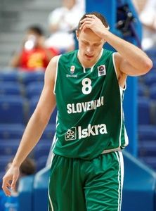 Nesterovič oznámil koniec kariéry