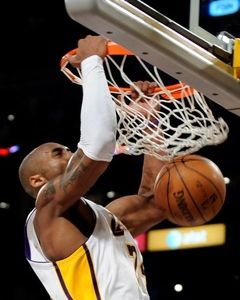 Lakers zvládli piaty duel, znížili na 2:3