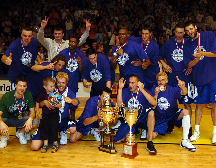 Pezinok 2008 za účasti Komárna, Albacompu a USK