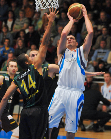 CEBL: Prehry Spišskej Novej Vsi a Pezinku v Maďarsku
