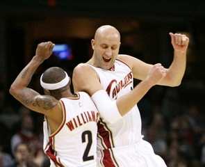 Cavs dominovali proti Oklahome, prežívajú najlepší štart do sezóny