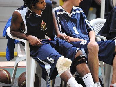 Nový rok neprežila trojica zahraničných rozohrávačov