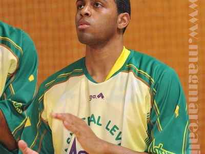 Nate Watson v Leviciach predčasne skončil