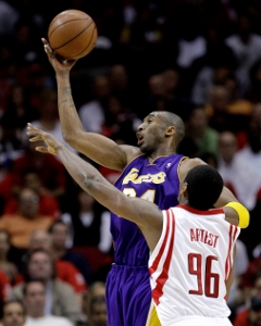 Prehra Celtics v Miami, Lakers si poradili s Houstonom