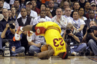 Fotogaléria k nočným stretnutiam NBA z 12. marca