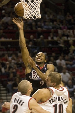 Fotogaléria k nočným stretnutiam NBA z 23. marca