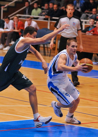Pezinok blízko finále, Nitra vyrovnala sériu