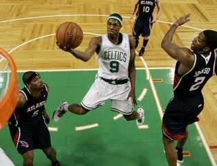 Fotogaléria k nočným stretnutiam NBA z 3. apríla