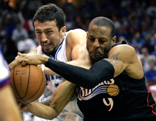 Fotogaléria k nočným stretnutiam NBA z 19. apríla