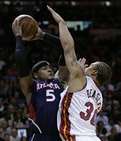 Fotogaléria k nočným stretnutiam NBA z 27. apríla