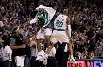 Fotogaléria k nočným stretnutiam NBA z 12. mája
