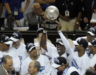 Fotogaléria k nočnému stretnutiu NBA z 30. mája