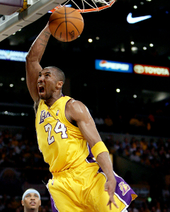 Shaq praje trofej Kobemu Bryantovi