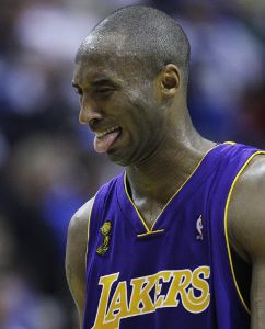 Kobe Bryant na dvakrát rozhodol o triumfe Lakers