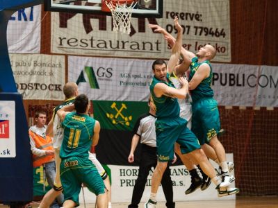 V Leviciach už bez trojice Američanov