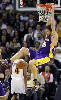 Hráčmi týždňa Paul Pierce a Pau Gasol